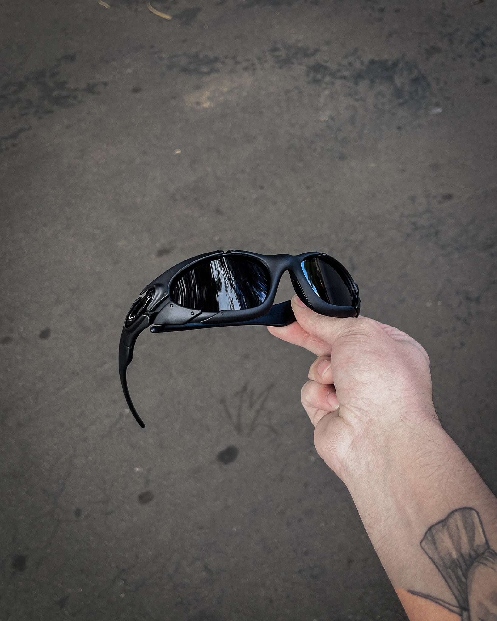 Plate Silver Icon Black Iridium